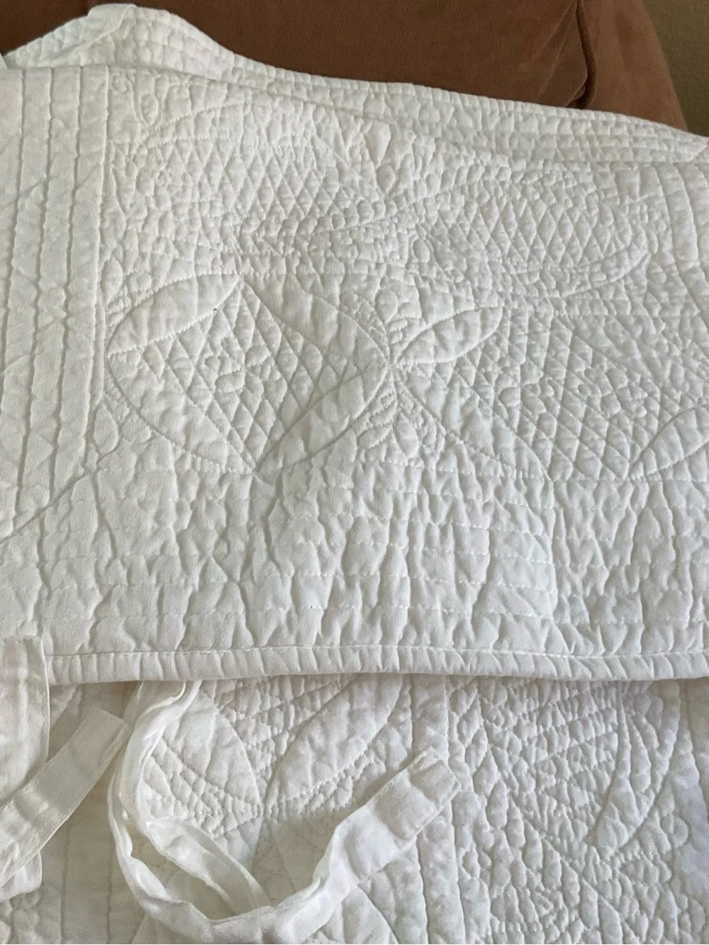 Pottery Barn White Hanna Cotton Linen Floral Stitches Quilt Set -King 3 PCS